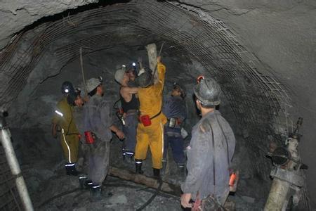 青冈工程爆破中的危险因素分析以及应对工程爆破危险的措施